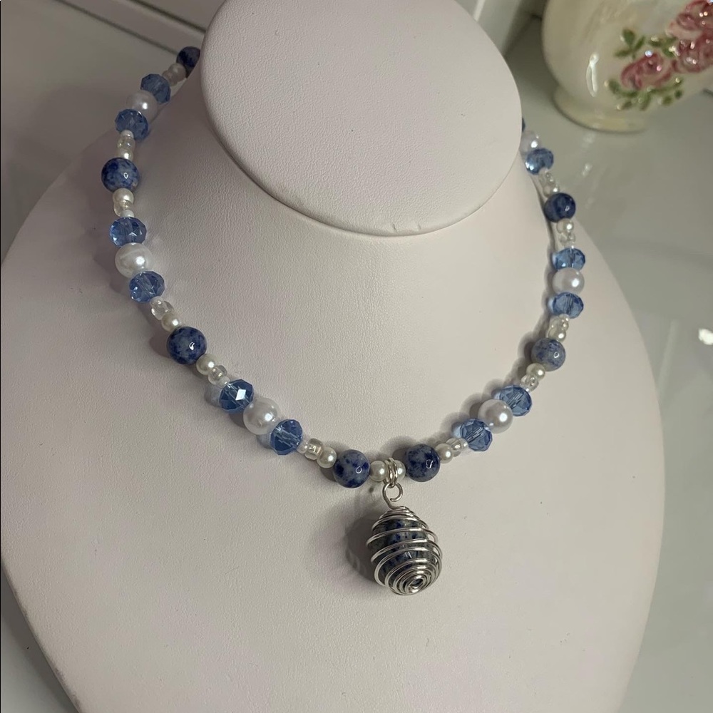 Sodalite caged beaded necklace 💙
